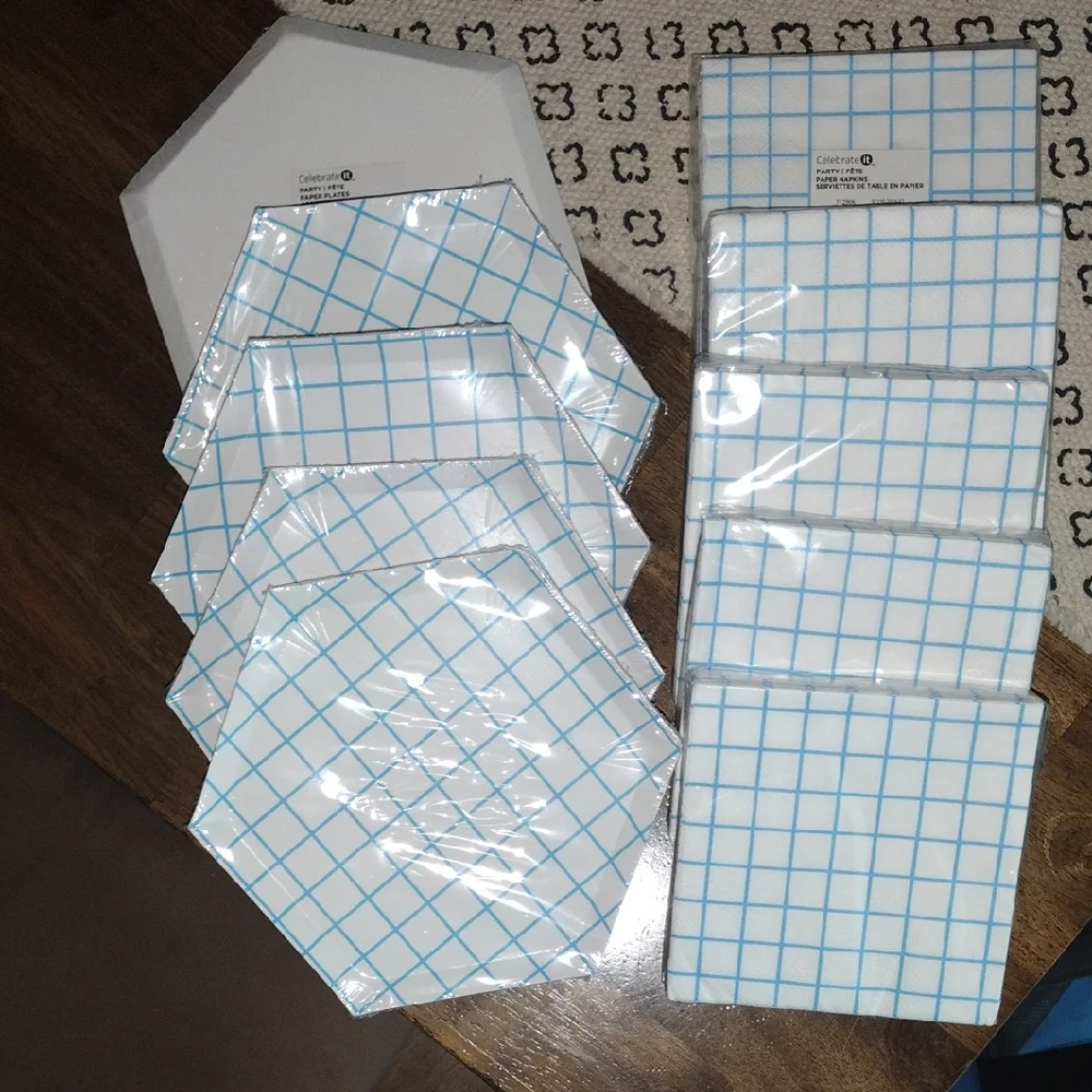 NWT Corelle Blue and White Geometric Plates
